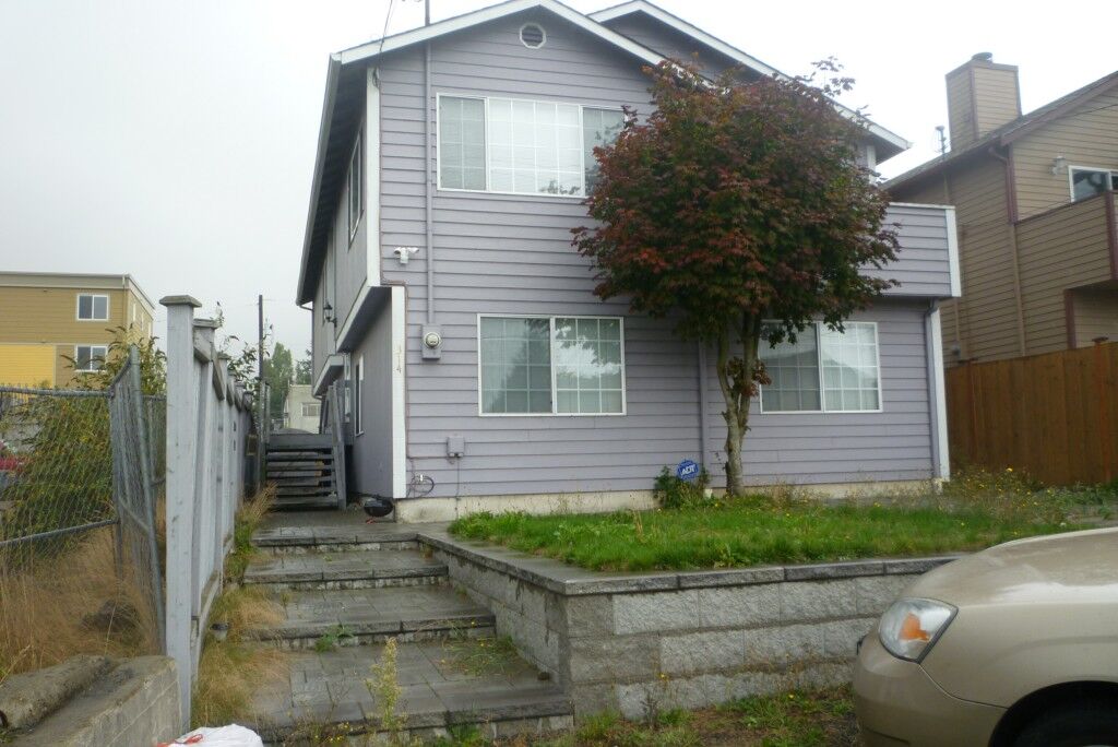 Property Photo:  314 N 103rd St  WA 98133 