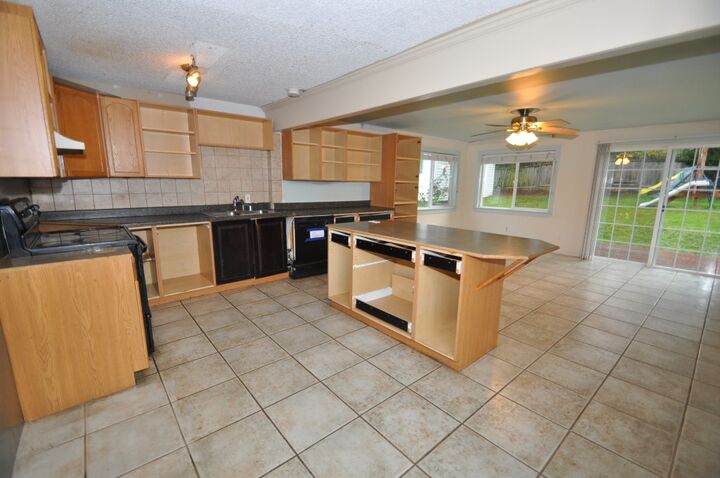 Property Photo:  1016 Clark Ave  WA 98290 