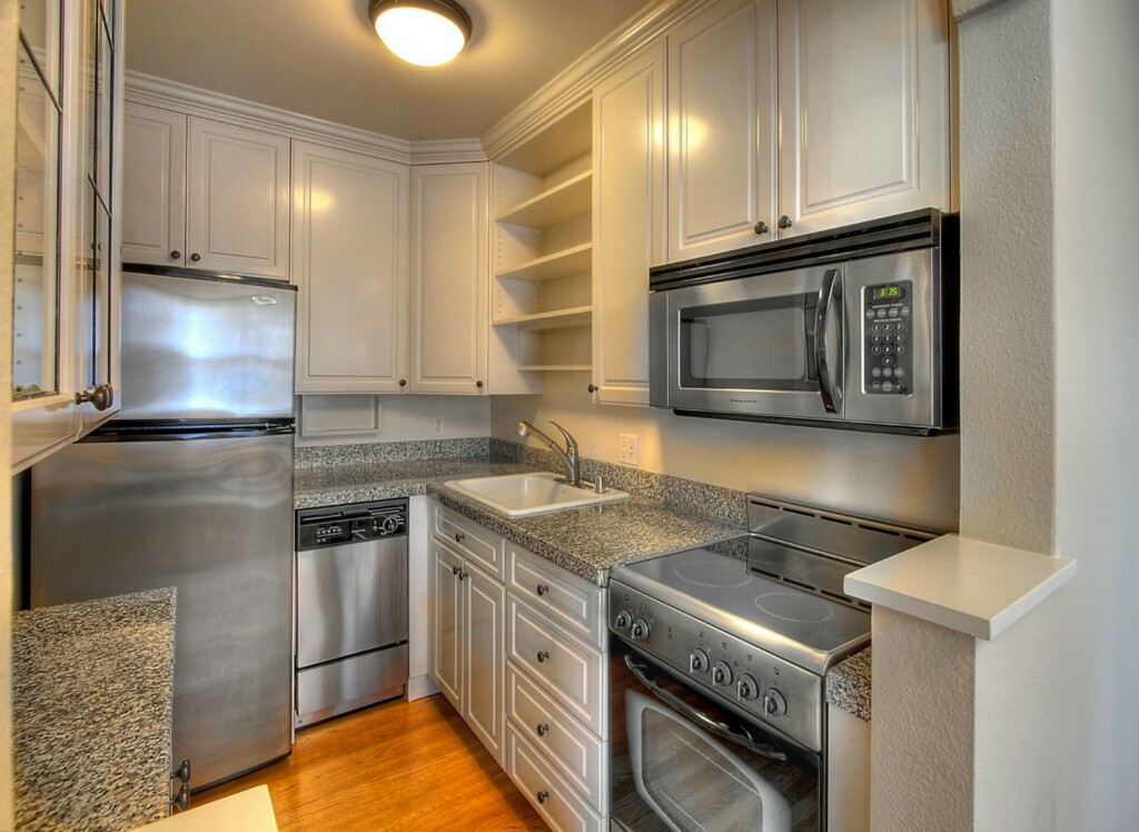 Property Photo:  301 N Tacoma Ave 207  WA 98403 