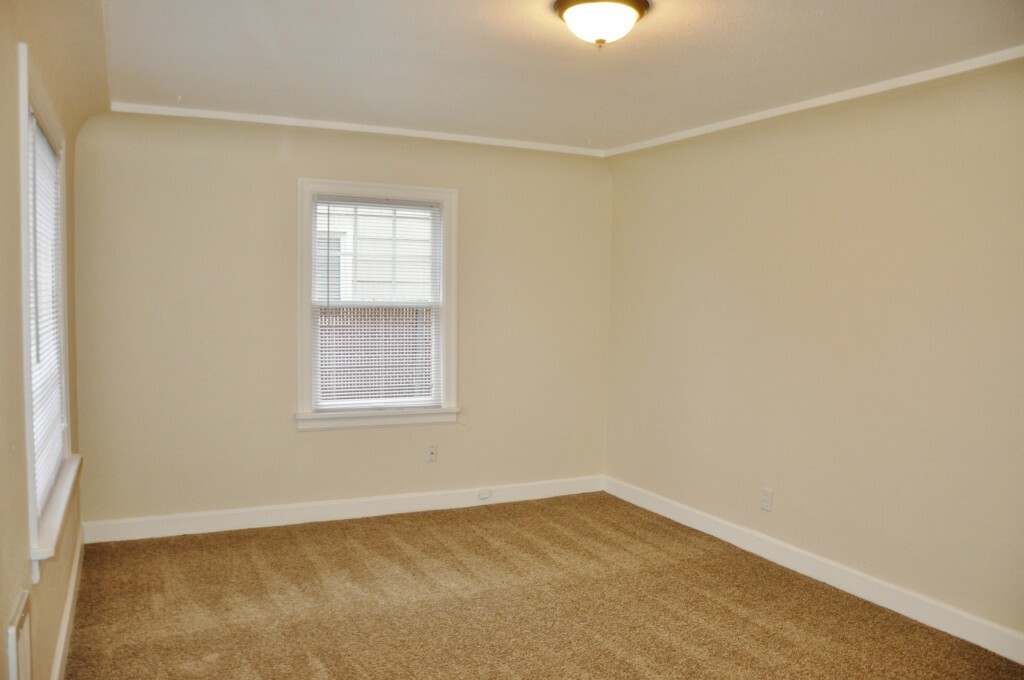 Property Photo:  3821 S Ainsworth St  WA 98418 