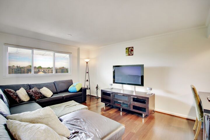 Property Photo: 525 Belmont Ave E 11G WA 98102