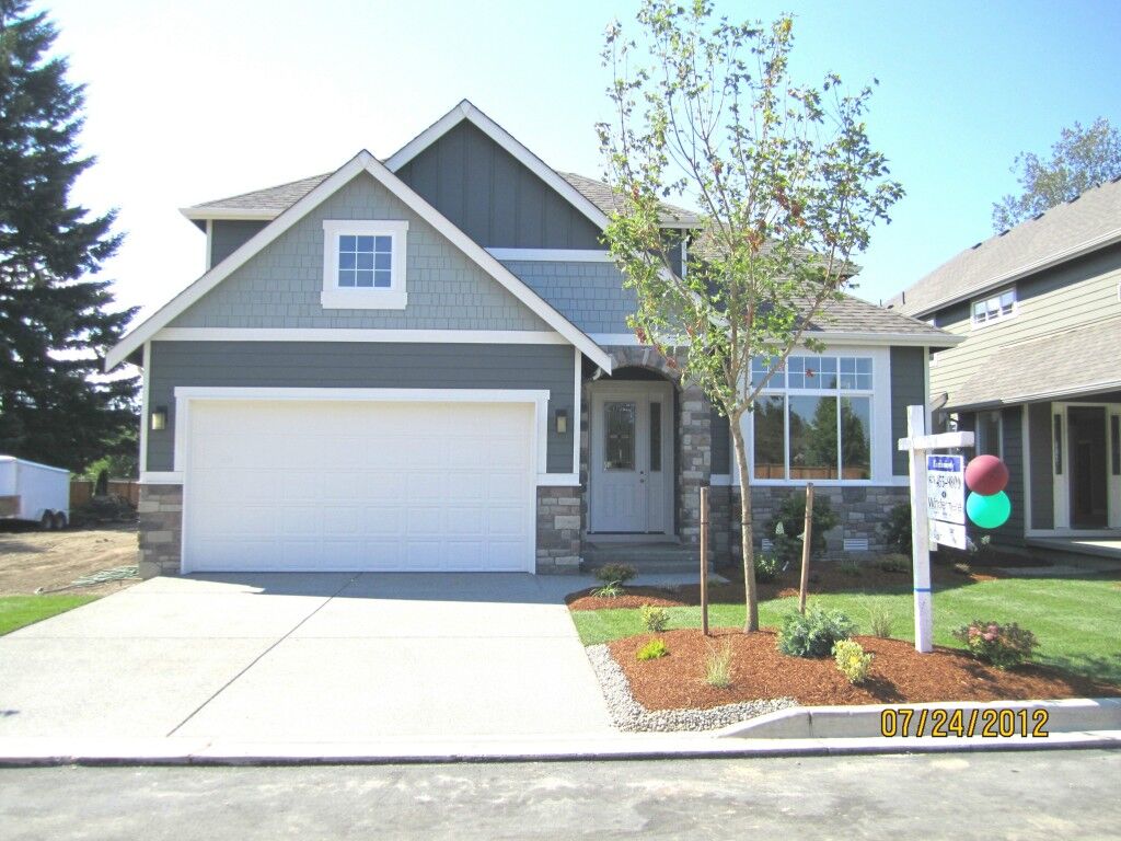 Property Photo: 5011 NE 8th St WA 98059