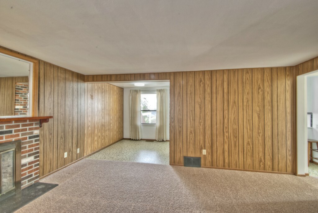 Property Photo: 626 N Howard St WA 98406