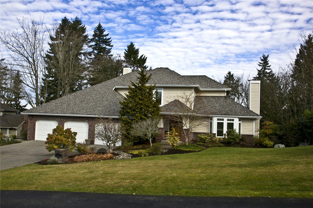 Property Photo:  17210 105th Ave NE  WA 98011 