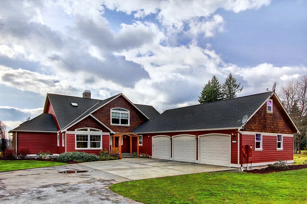 Property Photo:  14827 Three Lakes Rd  WA 98290 