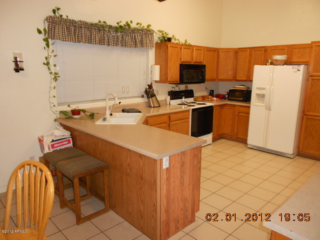 Property Photo:  1657 W 12th Avenue  AZ 85120 