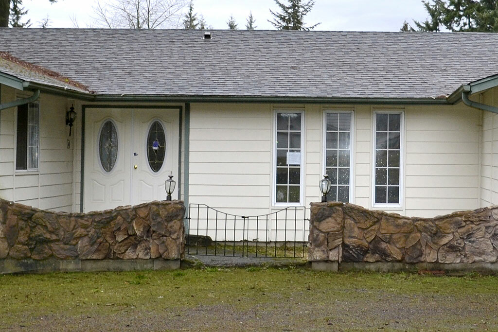 Property Photo: 8401 122nd St E WA 98373