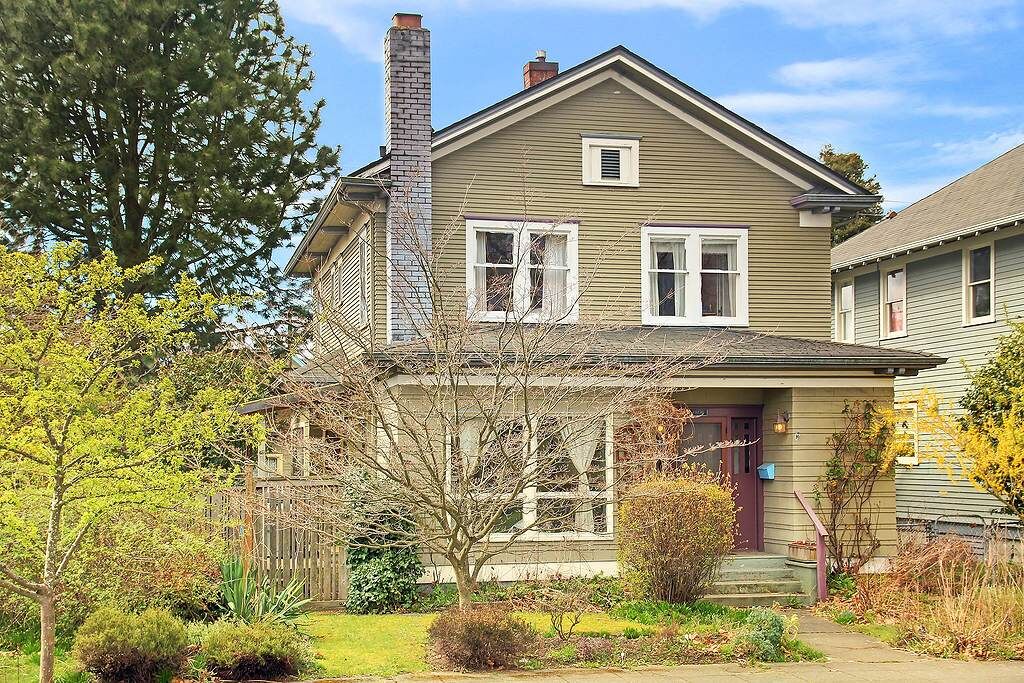Property Photo:  1806  Colby Avenue  WA 98201 