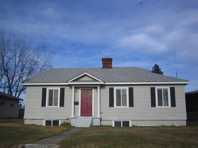 Property Photo: 608 W Glass Ave WA 99205