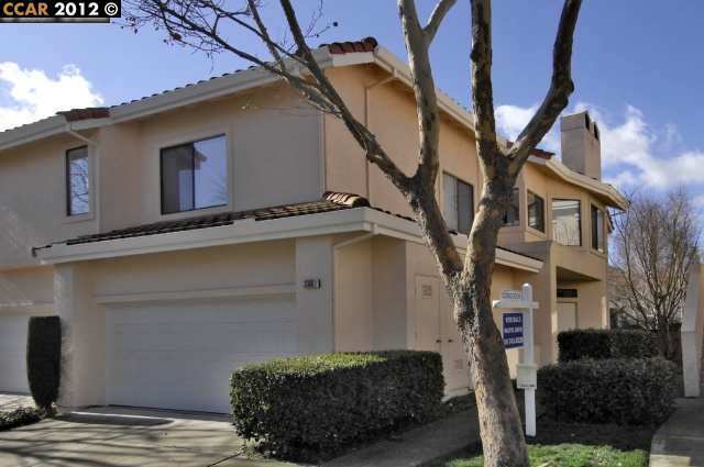 Property Photo:  3090 Lakemont Dr 1  CA 94582 