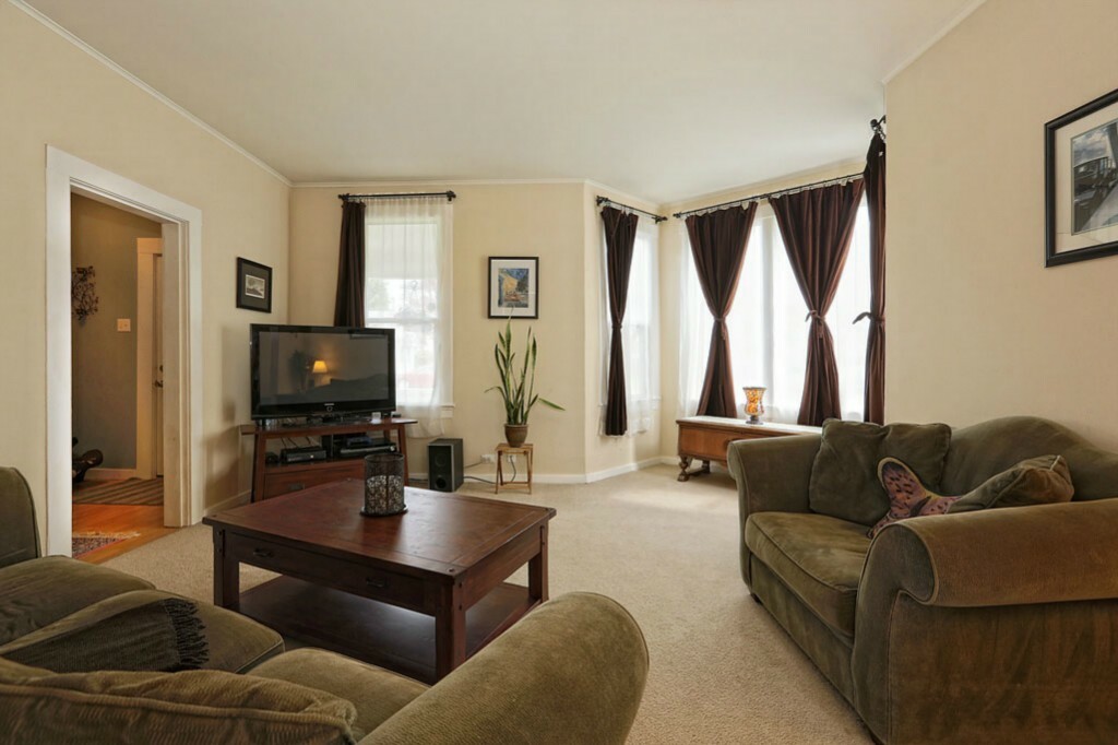 Property Photo:  1726 Wetmore Ave  WA 98201 