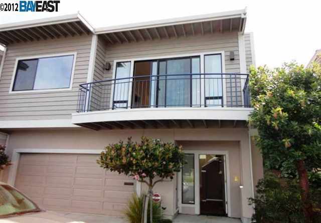 Property Photo:  45 Schooner Hl  CA 94618 