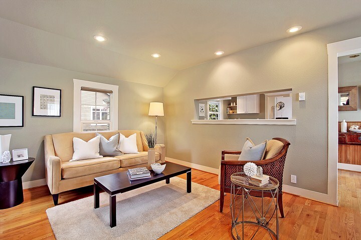 Property Photo: 6722 33rd Ave NW WA 98117