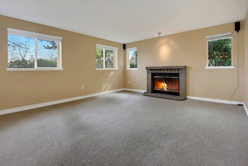 Property Photo:  6700 NE 182nd St B108  WA 98028 