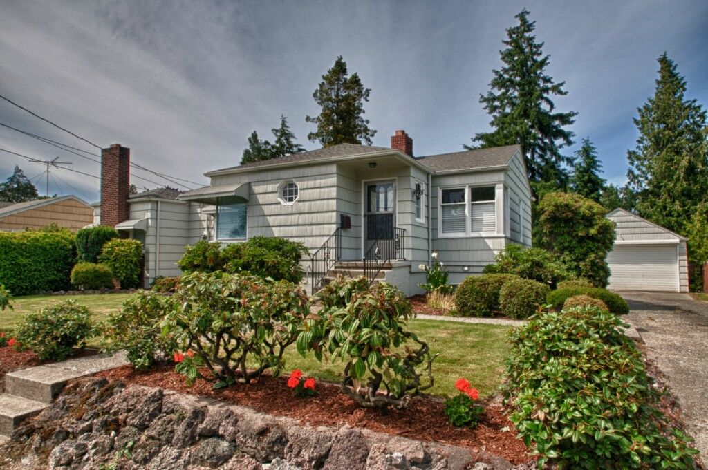 Property Photo:  115 E 56th St  WA 98404 