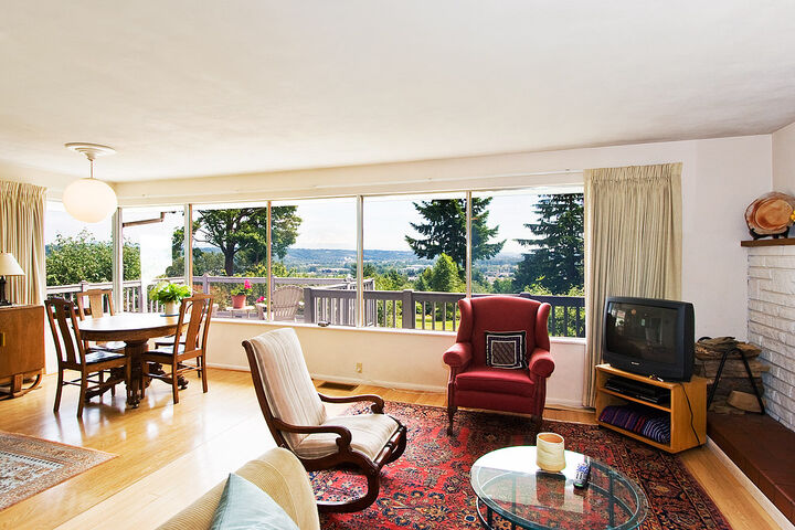 Property Photo:  7231 S 135th St  WA 98178 