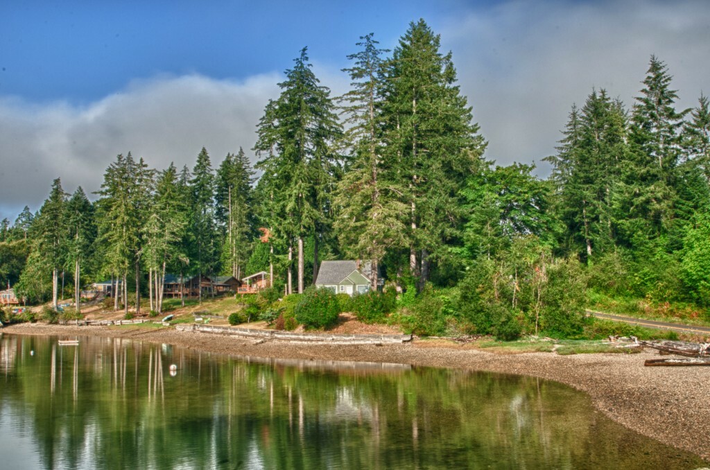 Property Photo: 4360 E Grapeview Loop Rd WA 98546