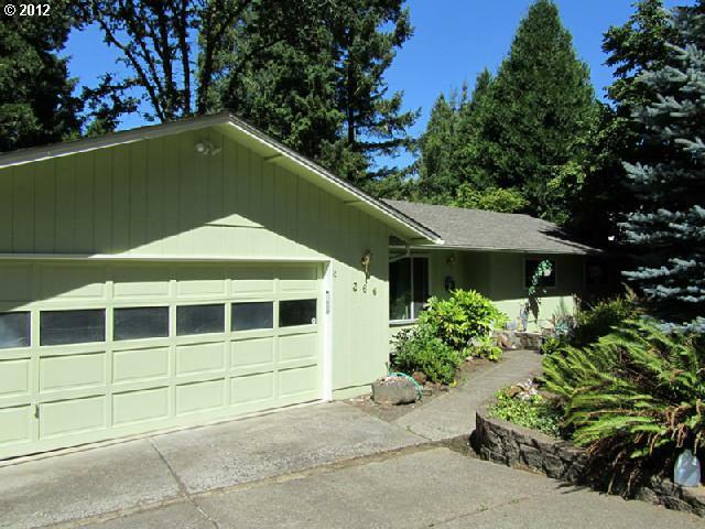 Property Photo:  366 S 68th Pl  OR 97478 