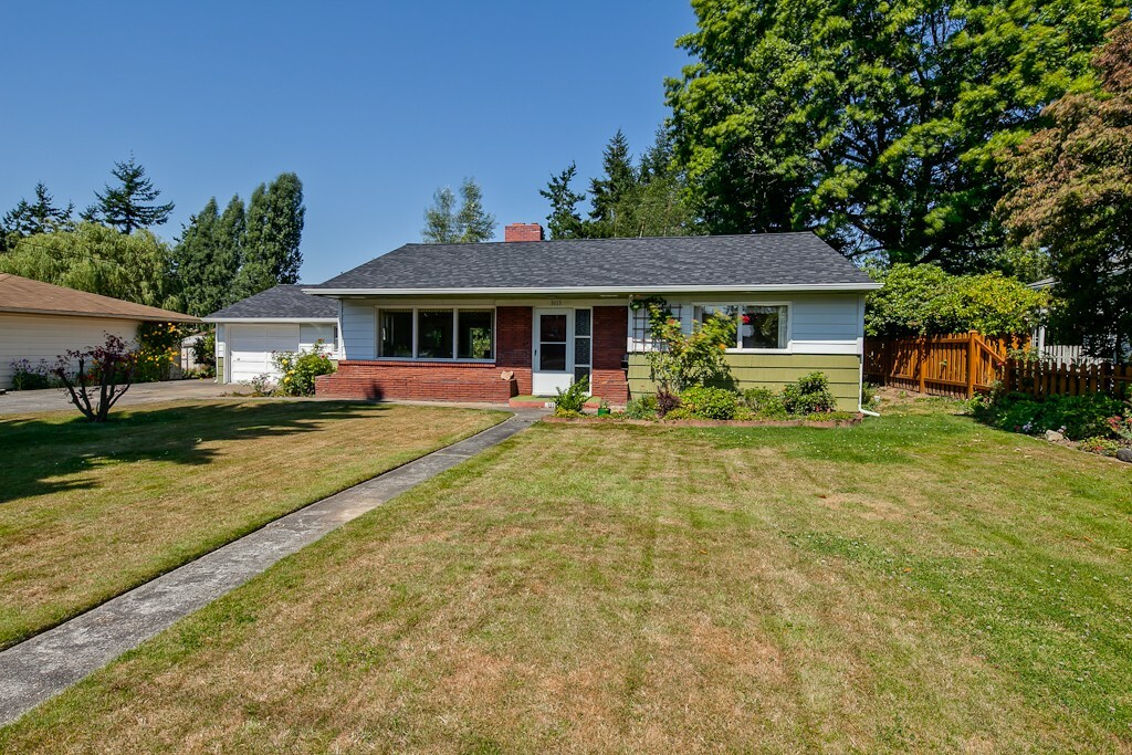 Property Photo: 3115 Plymouth Dr WA 98225