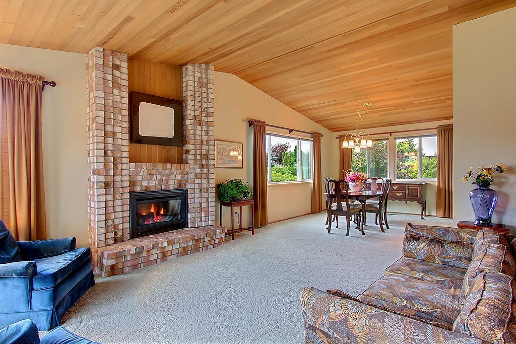 Property Photo: 24207 139th Ave SE WA 98042