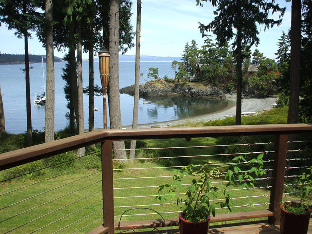 Property Photo: 17 Avendia De Oro Rd WA 98250