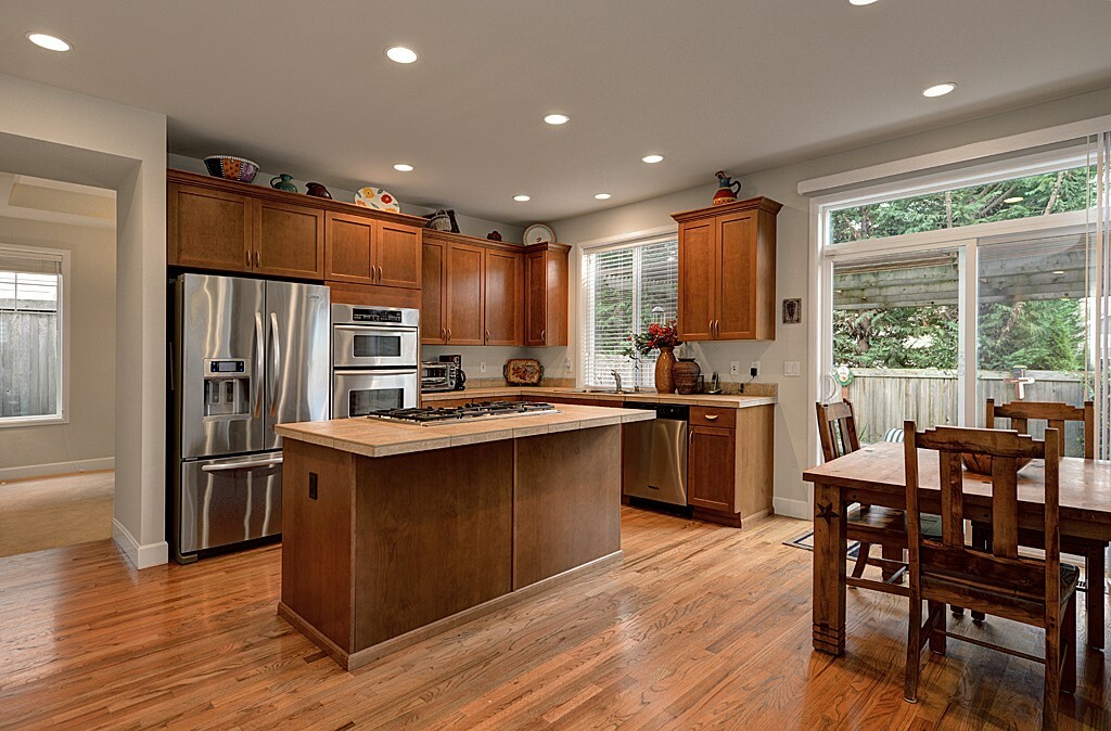 Property Photo: 901 273rd Place SE WA 98075