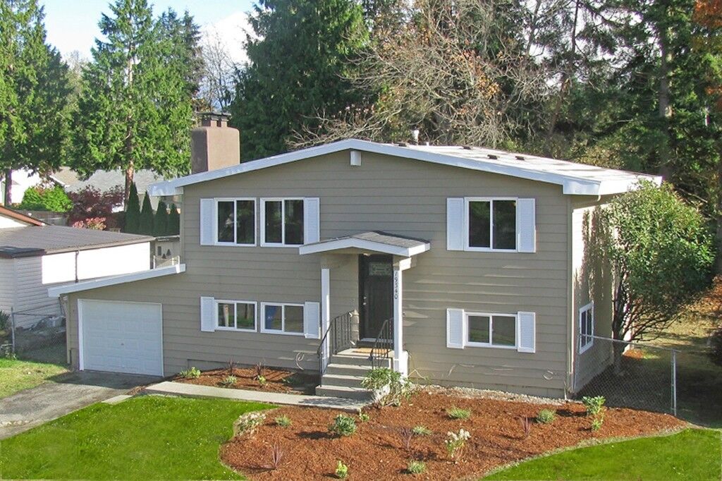 Property Photo:  19340 142nd Place SE  WA 98058 