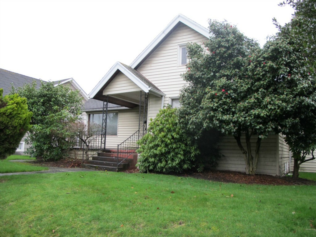 Property Photo:  4133 15th Ave S  WA 98108 