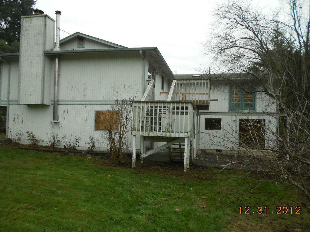 Property Photo:  6225 48th Ave E  WA 98443 