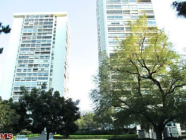 Property Photo:  2222 Avenue Of The Stars 804  CA 90067 