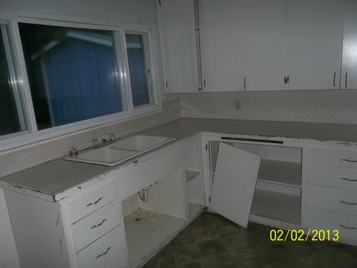 Property Photo: 1032 S 128 WA 98168