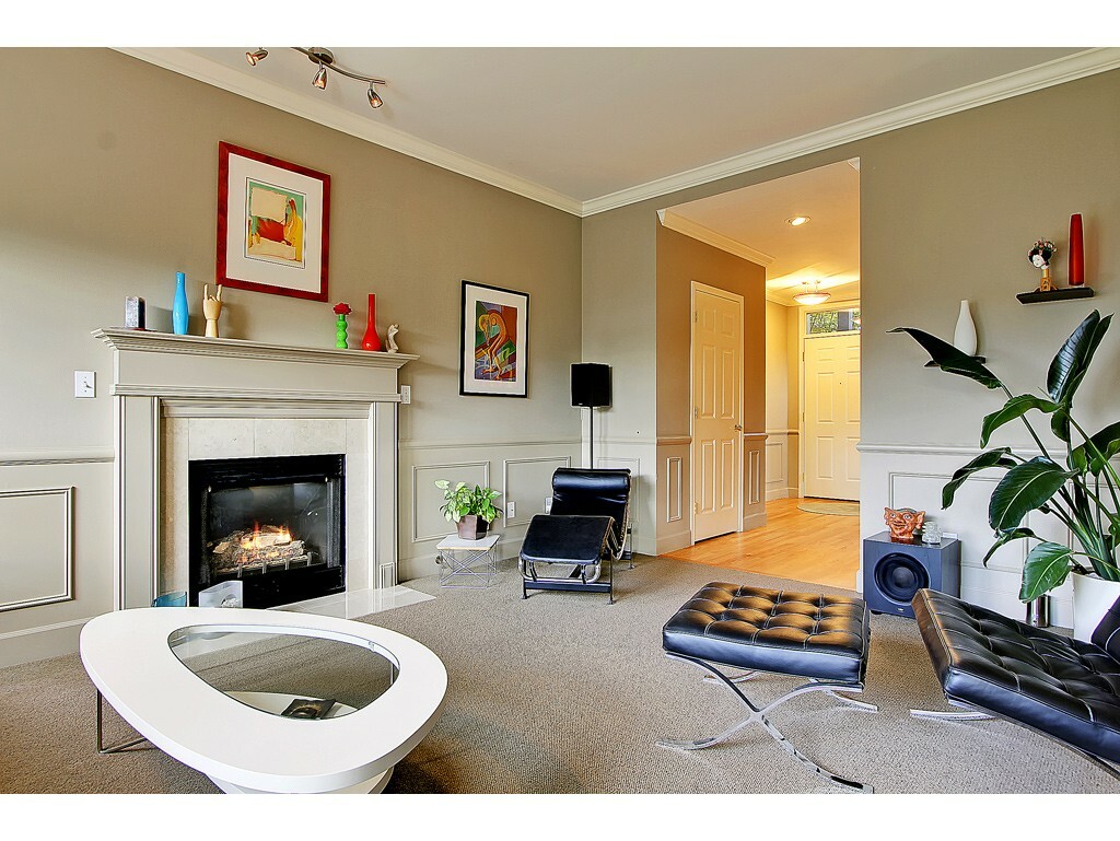 Property Photo: 6309 41st Ave SW WA 98136