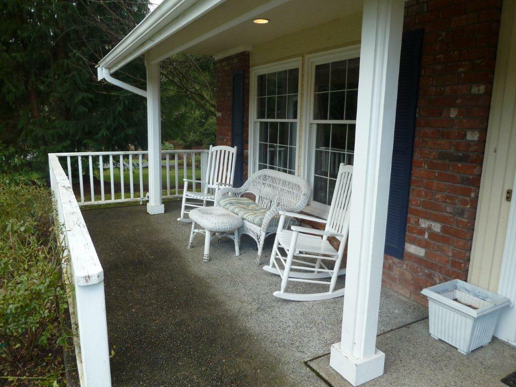 Property Photo:  20541 NE 37th Wy  WA 98074 