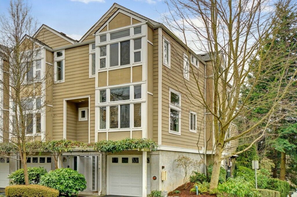 Property Photo: 201 5th Place S 201 WA 98033
