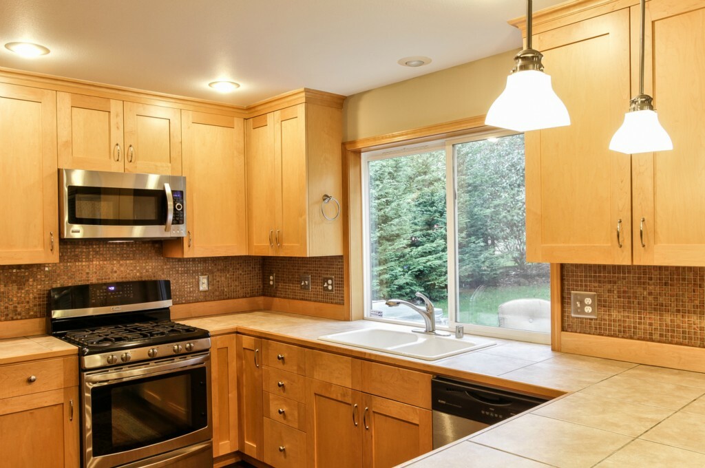 Property Photo: 1614 Lindsay Lp WA 98274