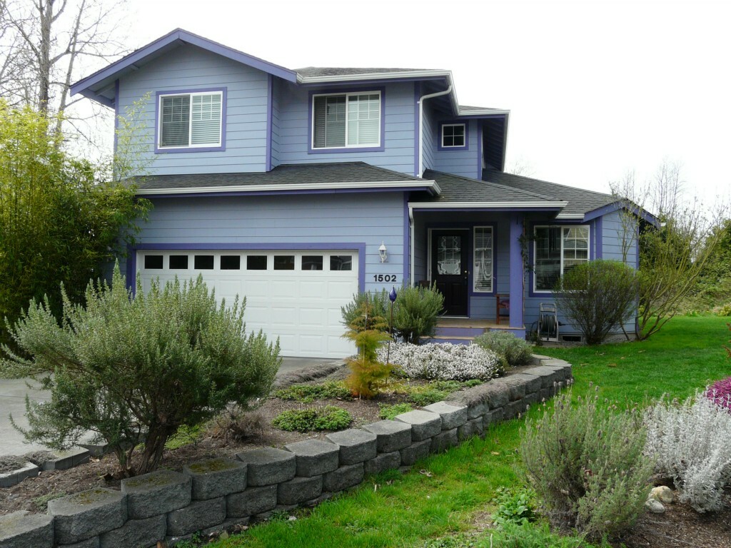 Property Photo:  1502 Valhalla St  WA 98226 