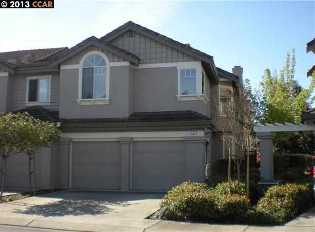 Property Photo:  407 Sutton Cir  CA 94506-1154 