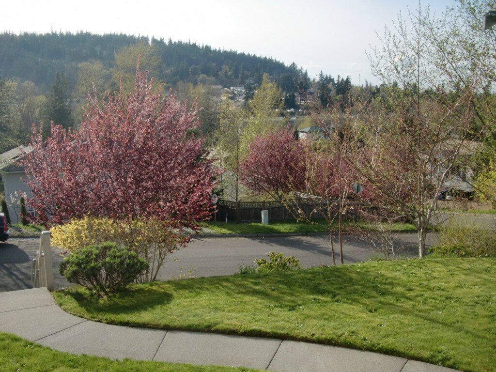 Property Photo: 109S 41st St WA 98229