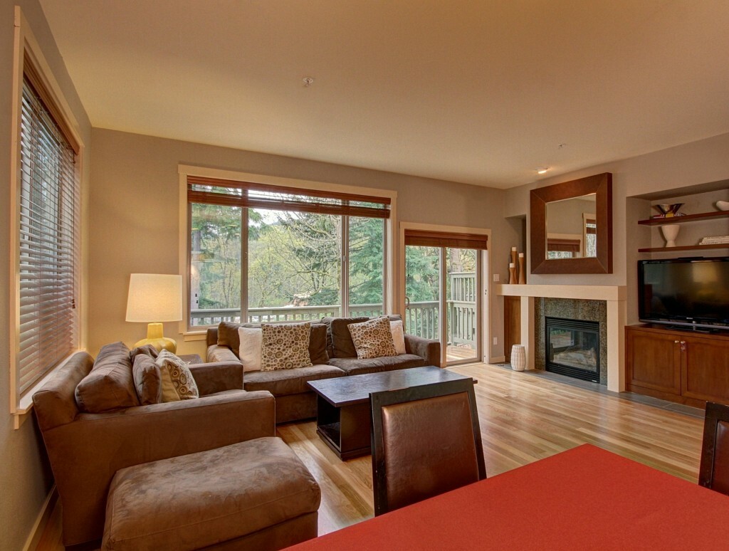 Property Photo:  2121 NW Boulder Way Dr  WA 98027 