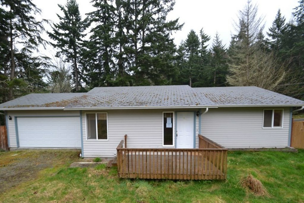 Property Photo:  928 Dolphin St  WA 98282 