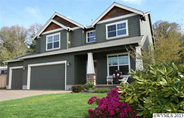 Property Photo:  2175  Bobcat Av SW  OR 97321 