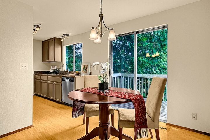 Property Photo:  11417 107th Place NE  WA 98033 