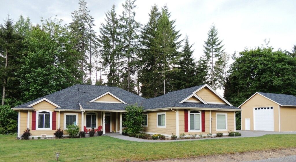 Property Photo: 13808 107th Ave Ct NW WA 98329