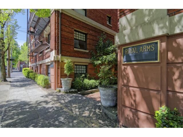 Property Photo:  1829 NW Lovejoy St 513  OR 97209 