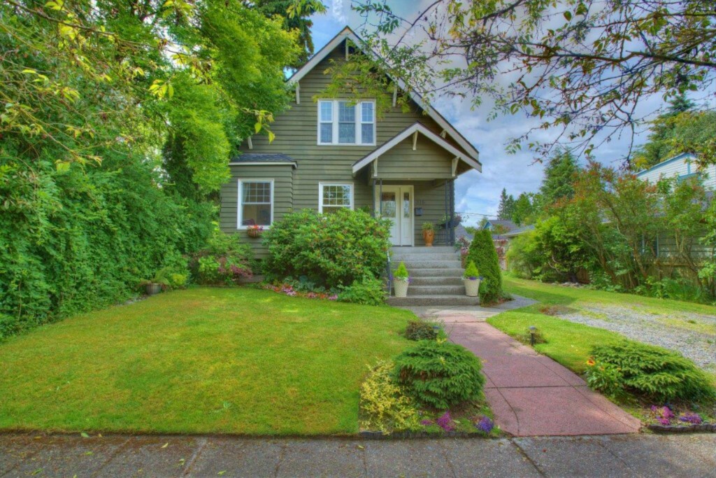 Property Photo:  315 NW 84 St  WA 98117 