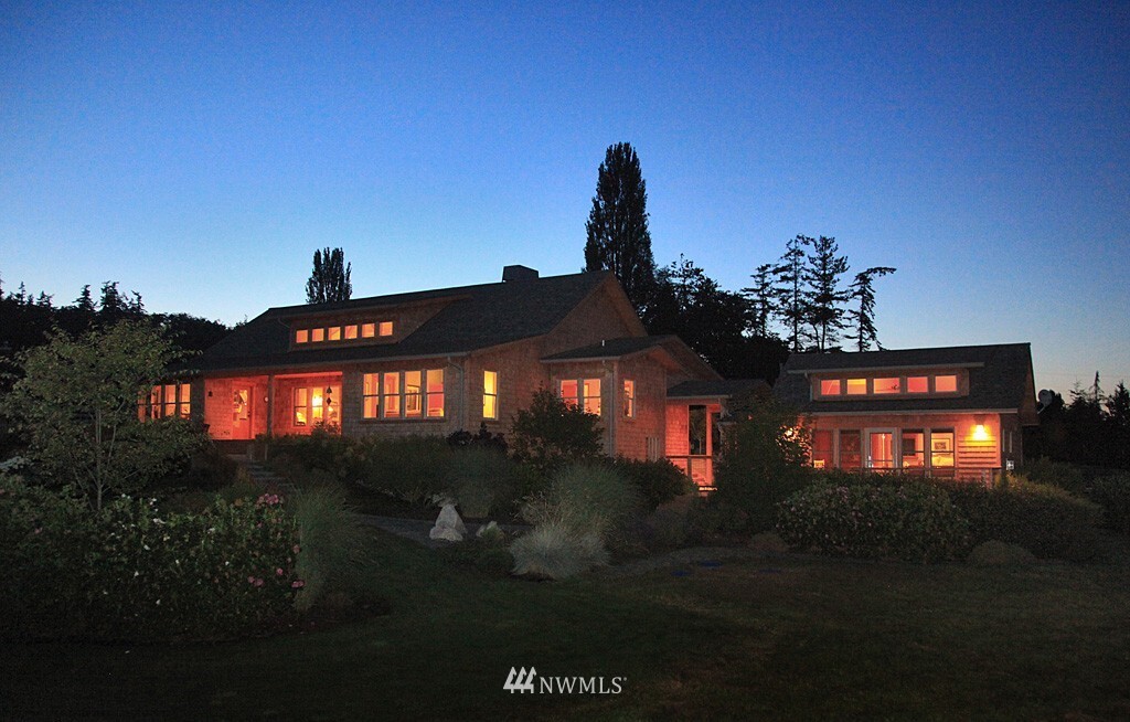 Property Photo: 1975 Hill Vista Place WA 98249