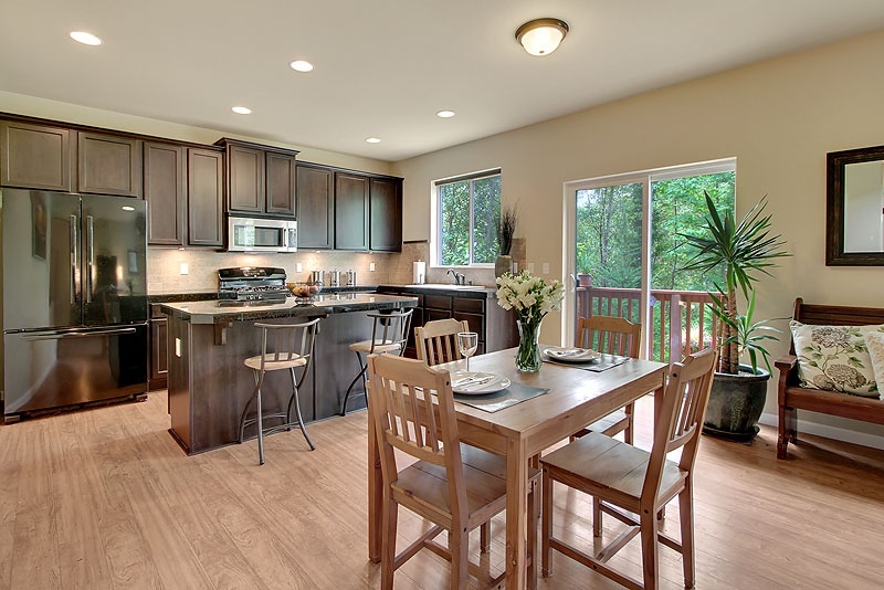 Property Photo: 325 Field Place NE WA 98059