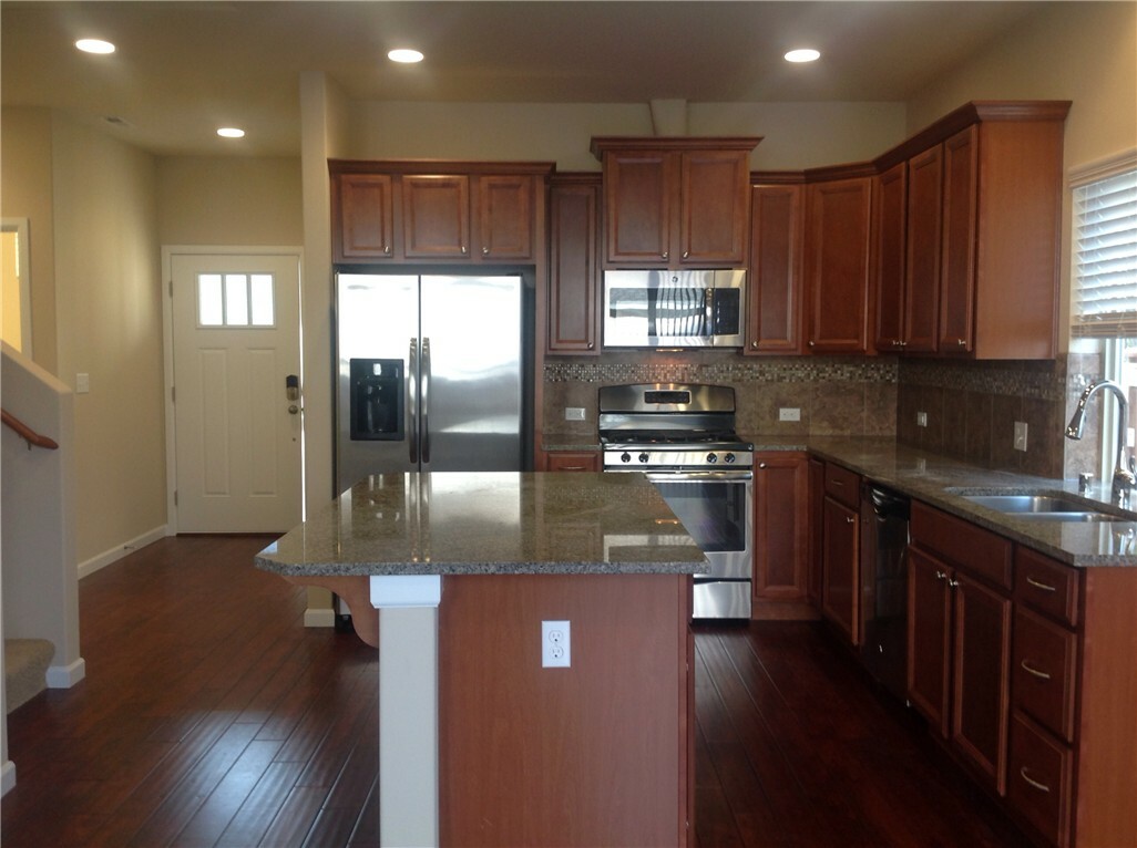 Property Photo: 1530 Onyx St SE WA 98501