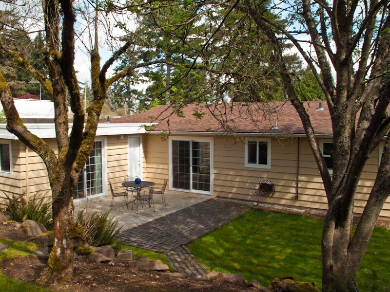 Property Photo:  15849 33rd Ave NE  WA 98155 