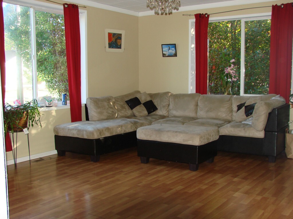 Property Photo: 209 E Grover St WA 98264